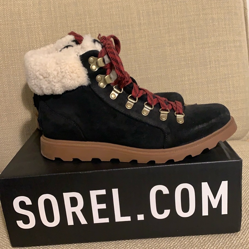 Sorel Ainsley Black Boot . Sz 8.5